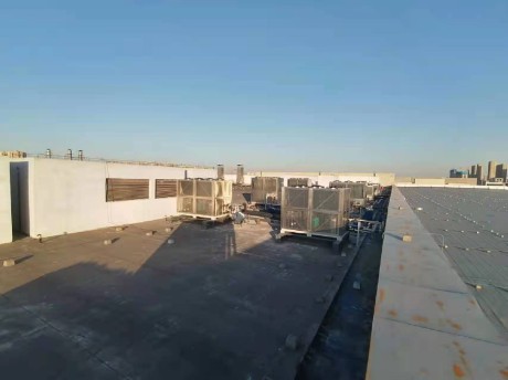 變頻冷水機組使用現場